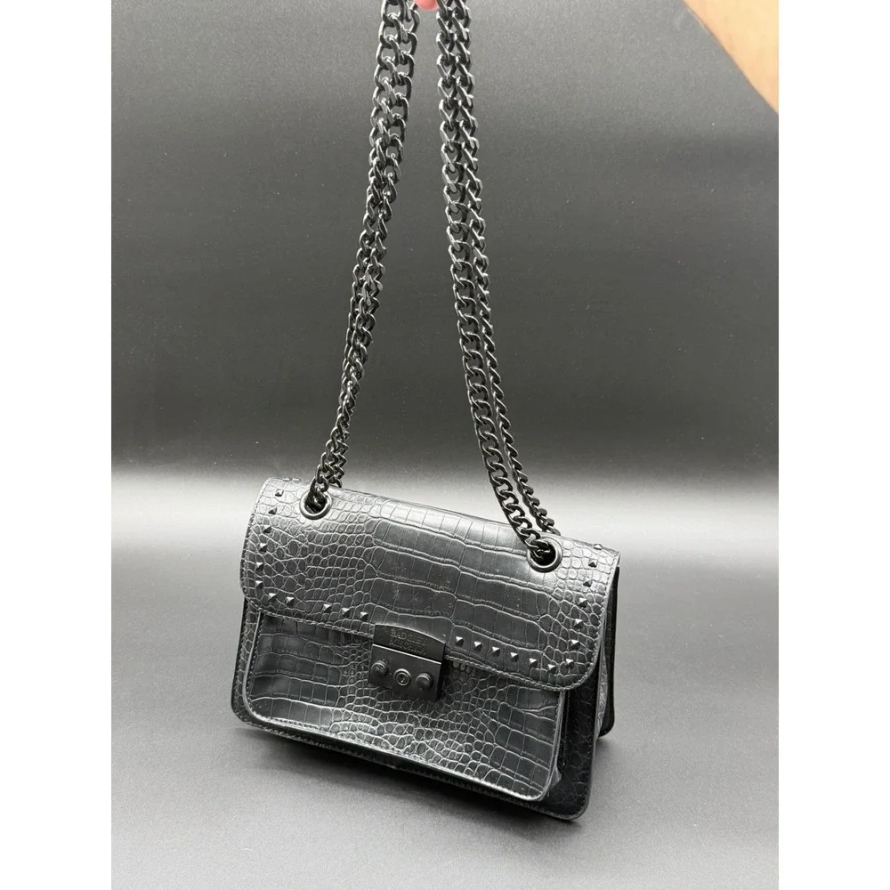 Badgley Mischka striking badgley